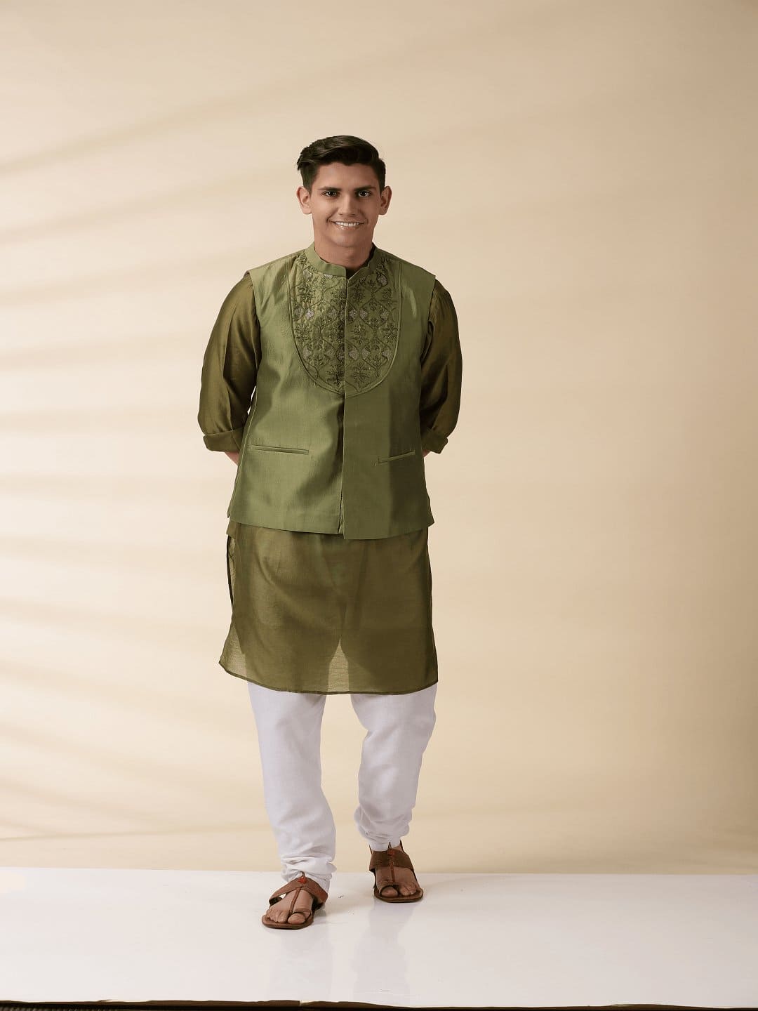 Green Chanderi Men Nehru Jacket &amp; Kurta Set - Charkha TalesGreen Chanderi Men Nehru Jacket &amp; Kurta Set