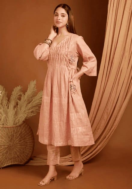 Pink Embroidered Linen Kurta Set - Charkha TalesPink Embroidered Linen Kurta Set