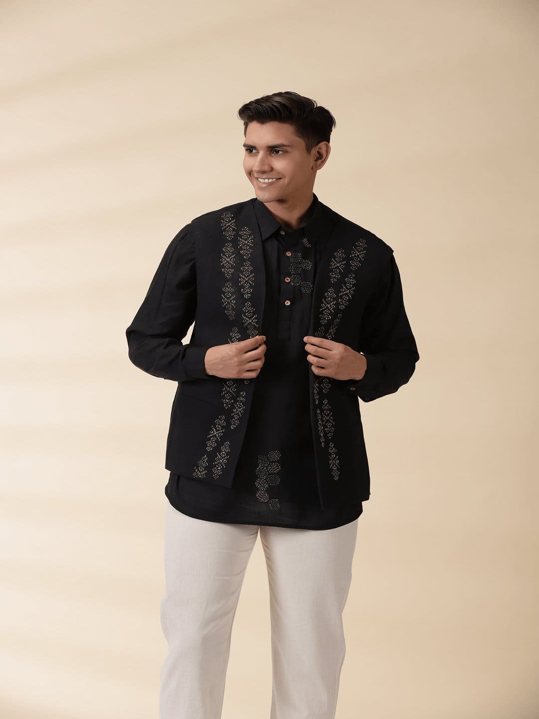 Short Kurta & Sadri Set - Black - Charkha TalesShort Kurta & Sadri Set - Black