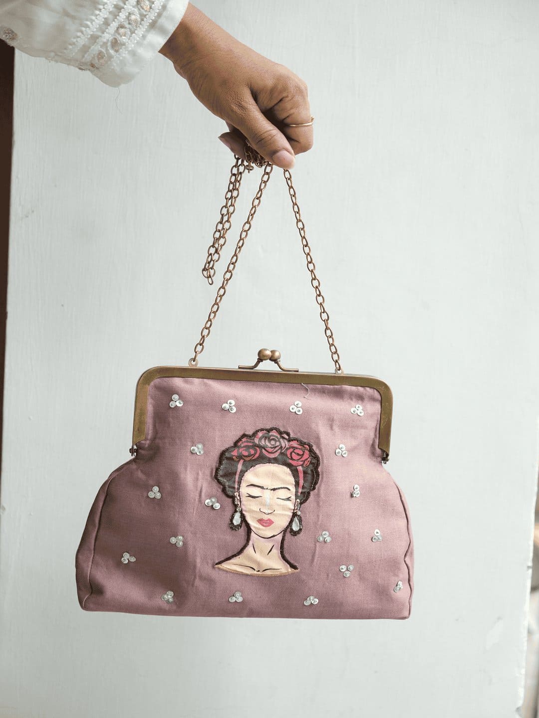 Hand outlet painted clutch