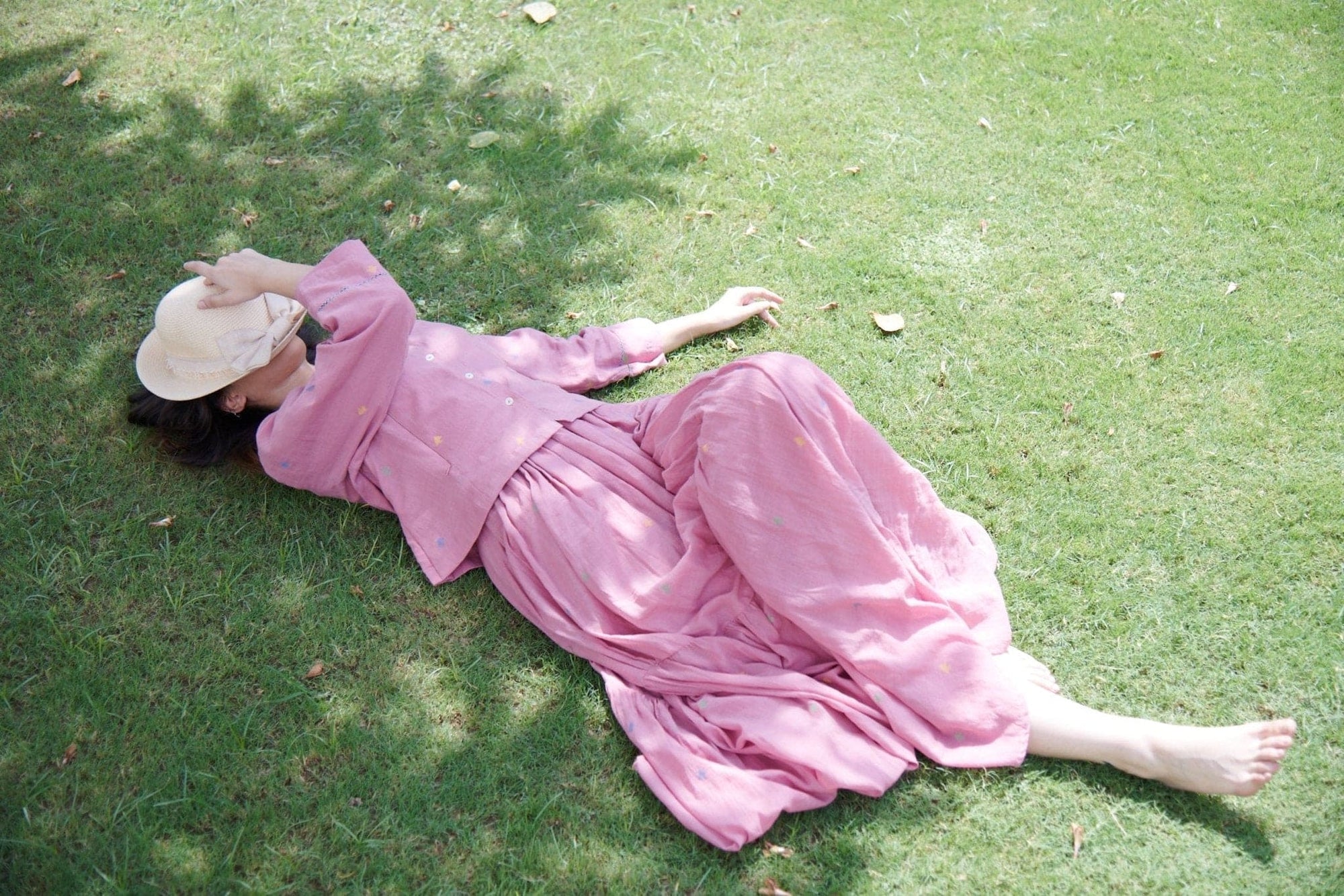 Top &amp; Skirt set - Salmon Pink - Charkha TalesTop &amp; Skirt set - Salmon Pink